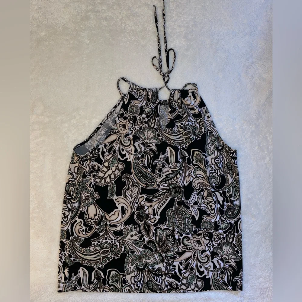 New York & Company dark paisley sleeveless top - Picture 4 of 5